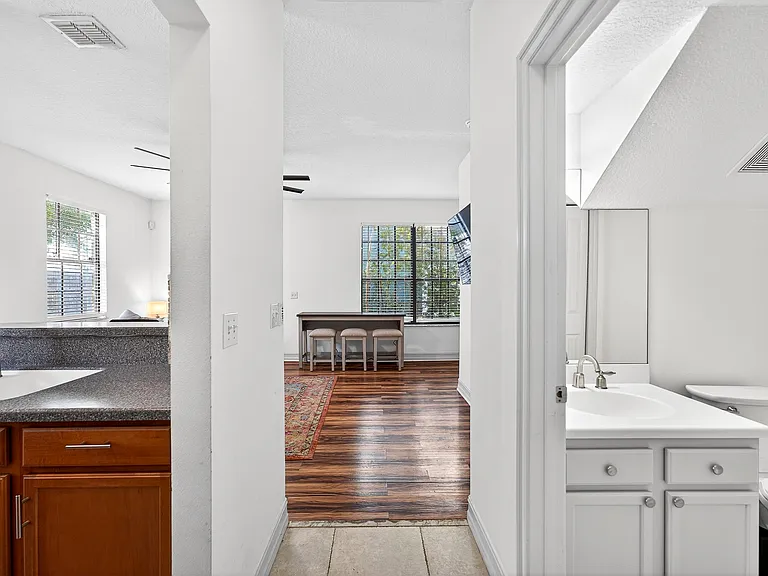 864 17th Ave N #1 — Photo 9
