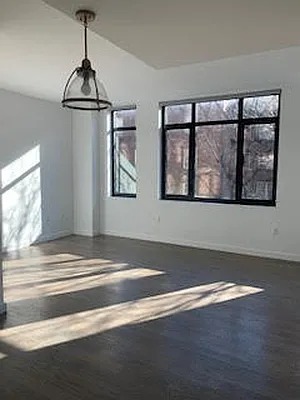 Rented by MLB ESTATES LLC | media 21