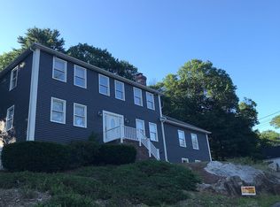 1 Stephen Ln, Dedham, MA 02026