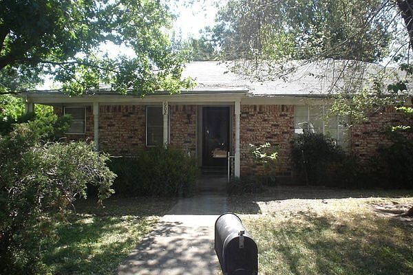 1st image of 1902 Throckmorton St