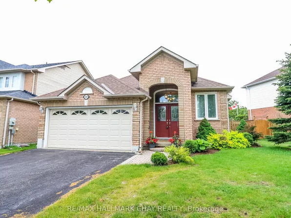 305 Stanley St, Barrie, ON L4M 6X6