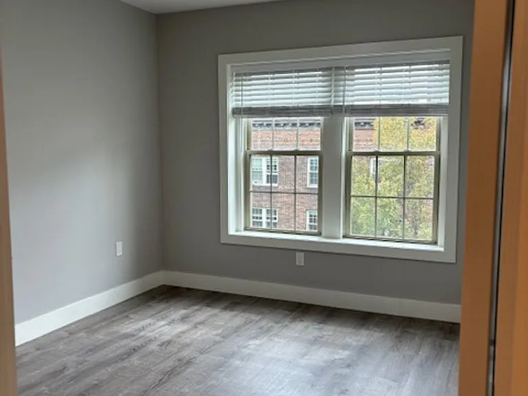 1825 Vernon St NW — Photo 10