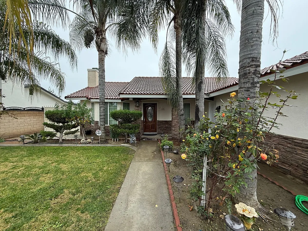 Building Photo - 2108 Chaparral Dr