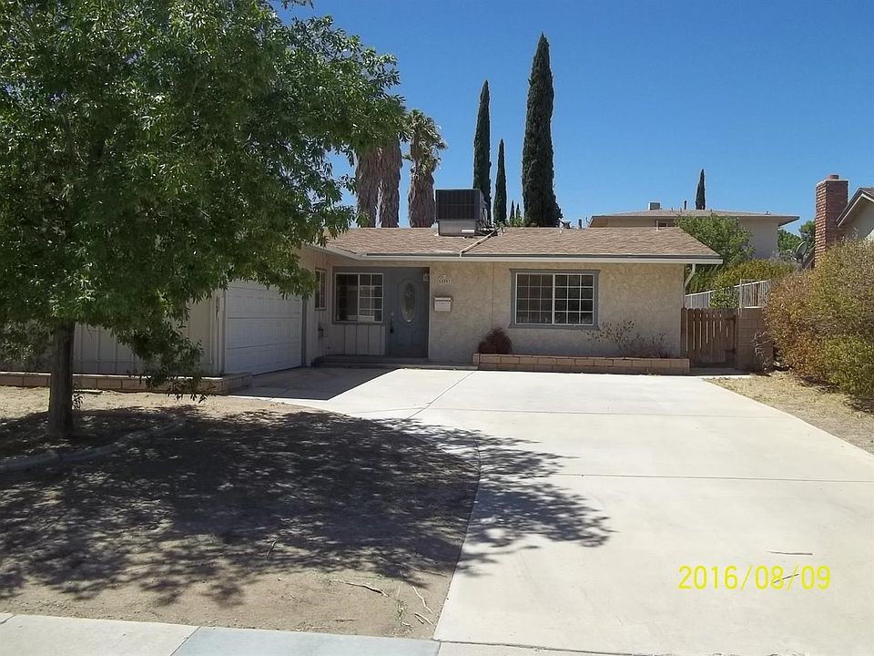1st image of 15997 Molino Dr