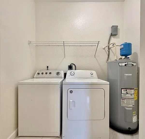 2 W Orange St #101 — Photo 35