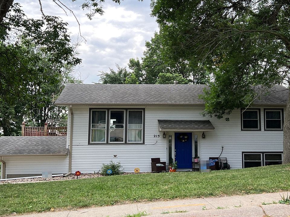 1st image of 215 W 19th Ave