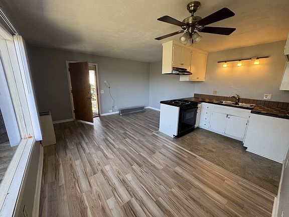 5th image of 3901-03 Manzanita Dr #B