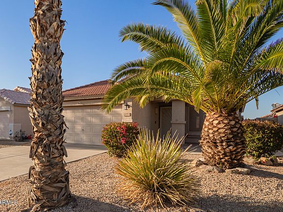 3rd image of 1010 E VERNOA Street