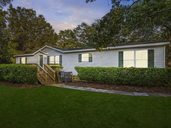 563 Bach Dr W, Defuniak Springs, FL 32433