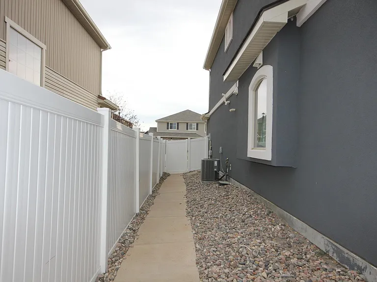 8124 Campground Dr — Photo 27