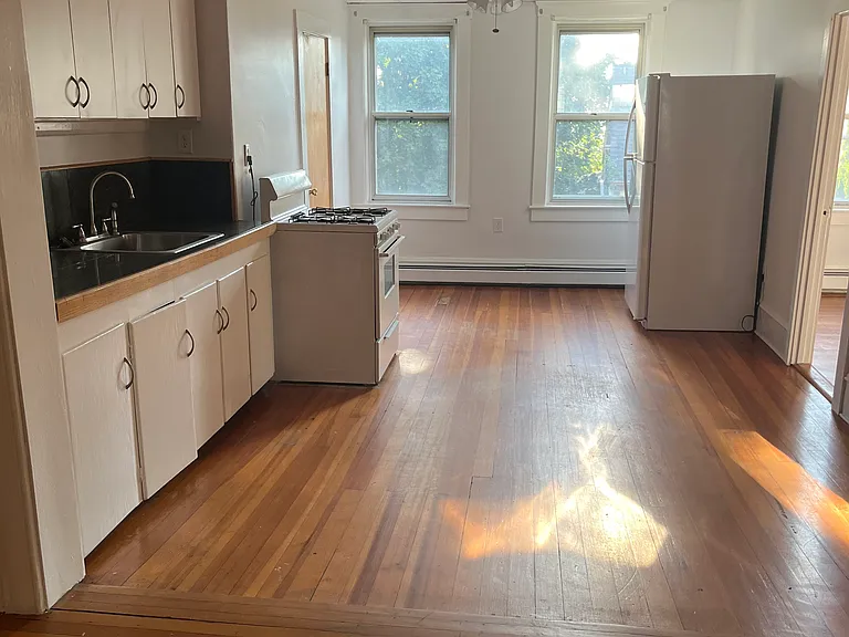 2213 S Main St #2 — Photo 4