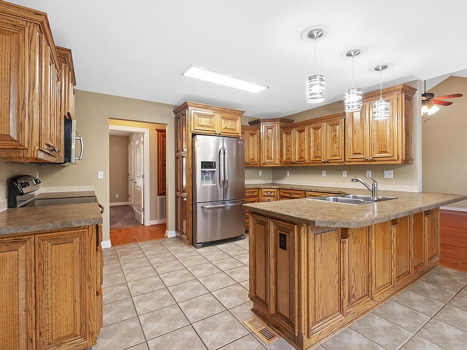 1st image of 99 Buckingham Dr