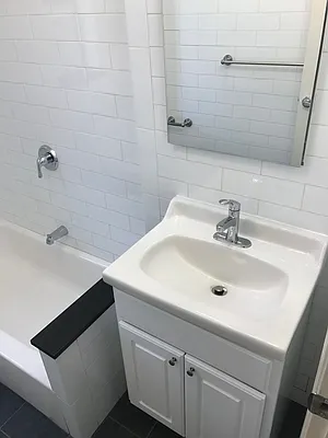 Rented by PMG Real Estate  | media 19