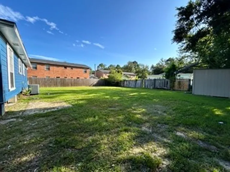 212 Lawler Ave — Photo 26