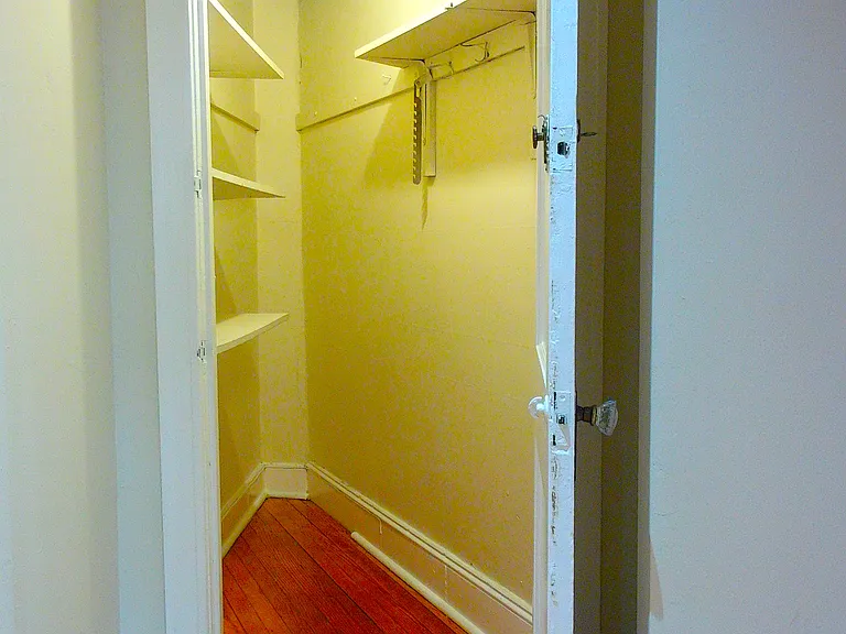 Park Spring Manor — Photo 20