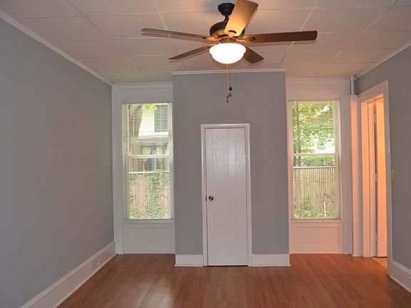 Large bedroom with 2 closets