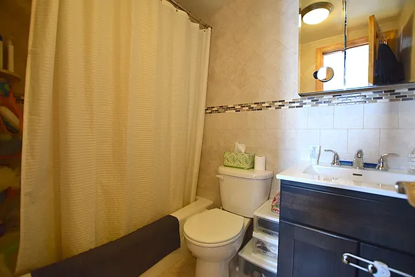 Rented by City Stop Realty | media 16