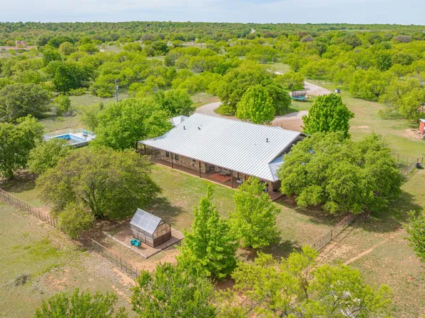 199 Reger Rd, Graham, TX 76450