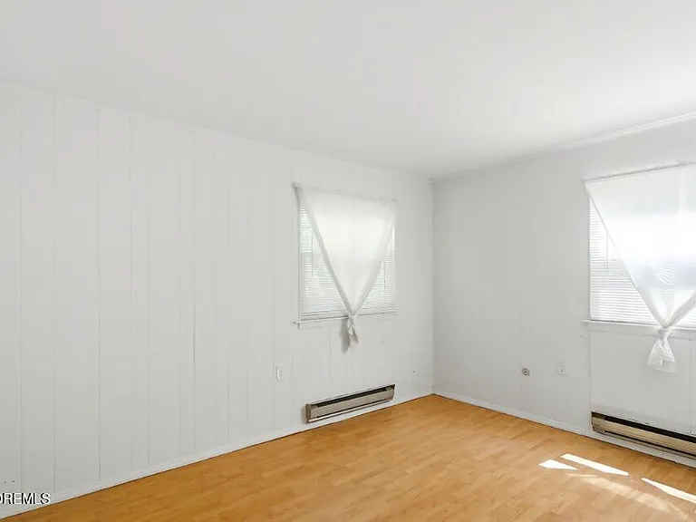 54 Constitution Blvd — Photo 14