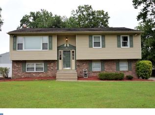 241 Magnolia Rd, Warminster, PA 18974