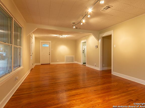 3rd image of 2620 Benrus Blvd