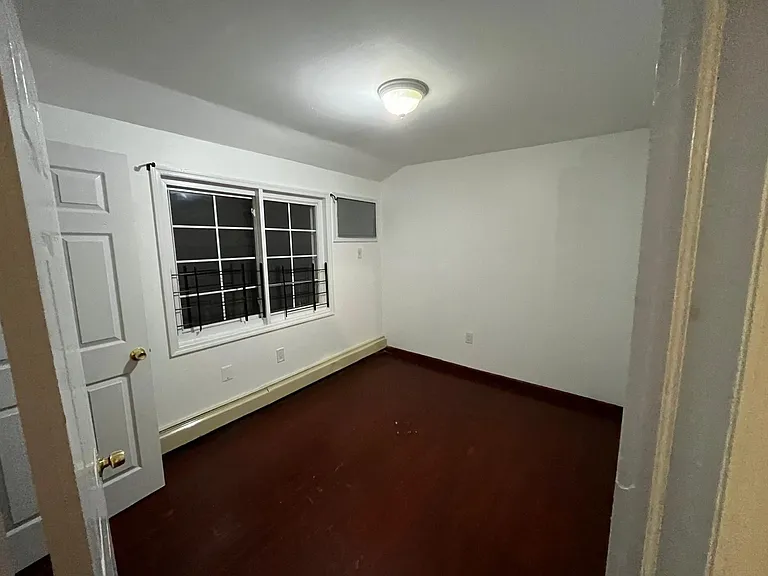 107 0 Van Wyck Service Rd #2 — Photo 15