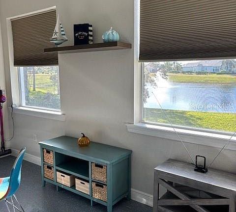 4th image of 544 Narrow Pond Rd