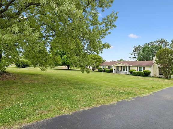 3rd image of 1519 Coleman Rd