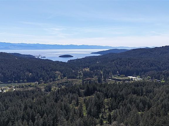 5th image of 830 Montreul Hts