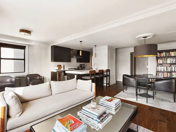 201 E 21st St APT 16C, New York, NY 10010