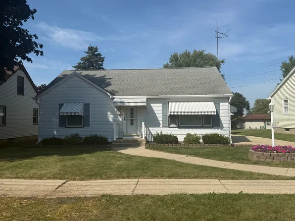 516 W Garfield St, Freeport, IL 61032