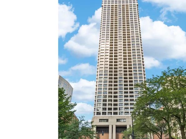 1030 N State St APT 21K, Chicago, IL 60610