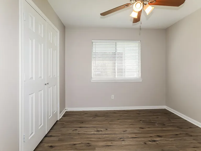 311 Lake View Dr — Photo 14