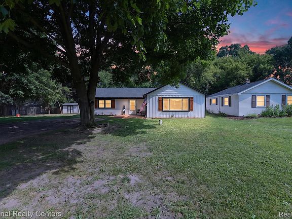 2nd image of 4714 Monterey Ave