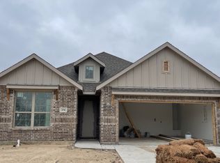 204 Maverick Trl, Valley View, TX 76272