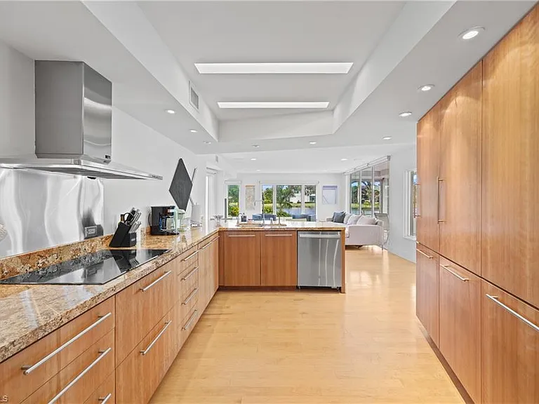 536 Turtle Hatch Rd — Photo 12