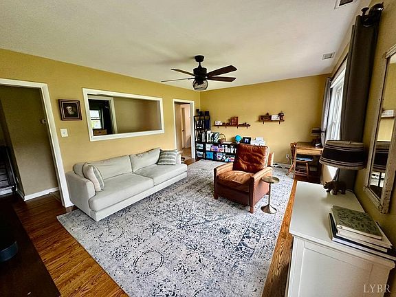 4th image of 85 Crozier Dr