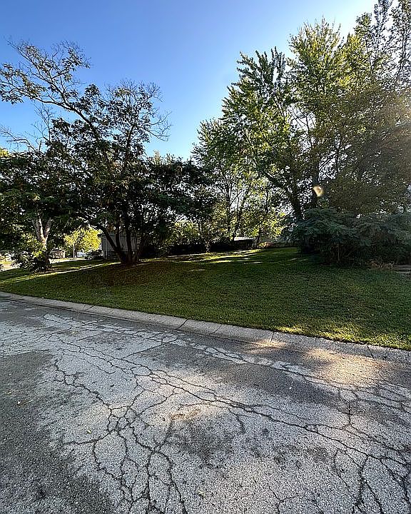 1st image of 1927 S Belmont Blvd
