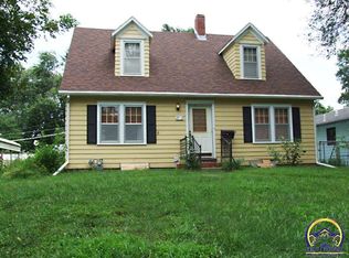 2142 SW Jewell Ave, Topeka, KS 66611