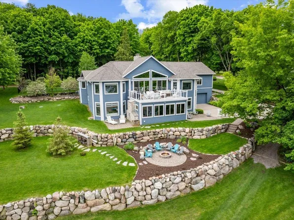8346 Irvine Ave NW, Annandale, MN 55302