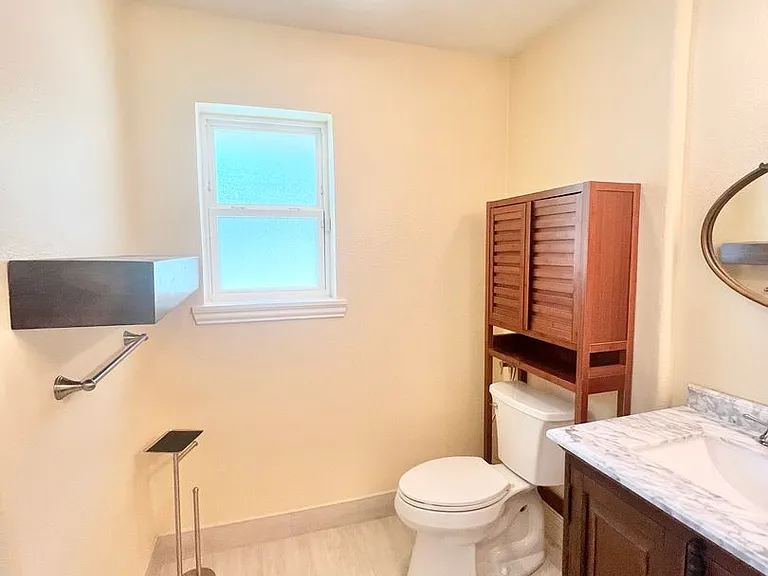 313 Santa Clara St — Photo 15