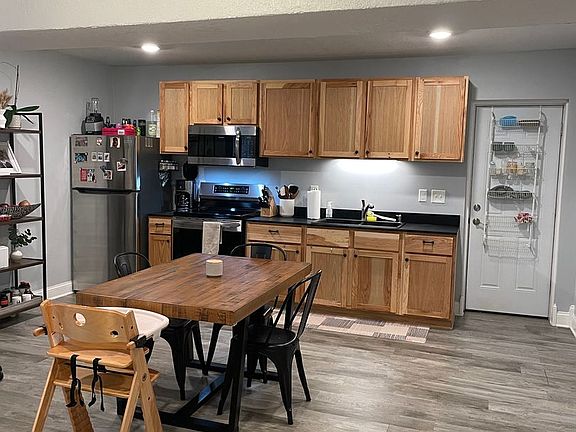 4th image of 1018 19th Ave NE APT 2B