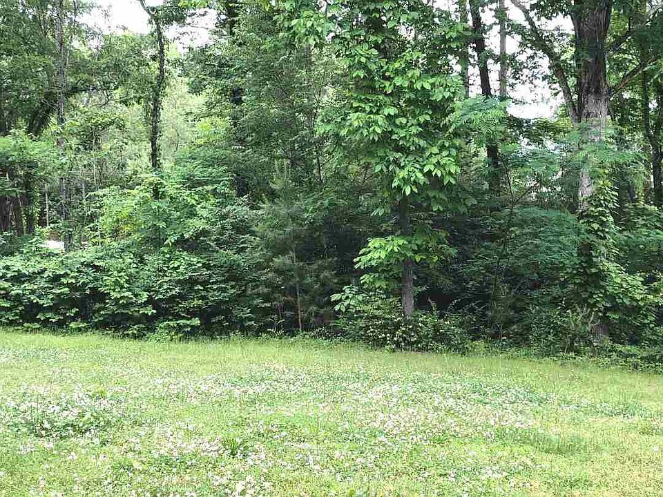 2nd image of 143 Homestead Cir NE