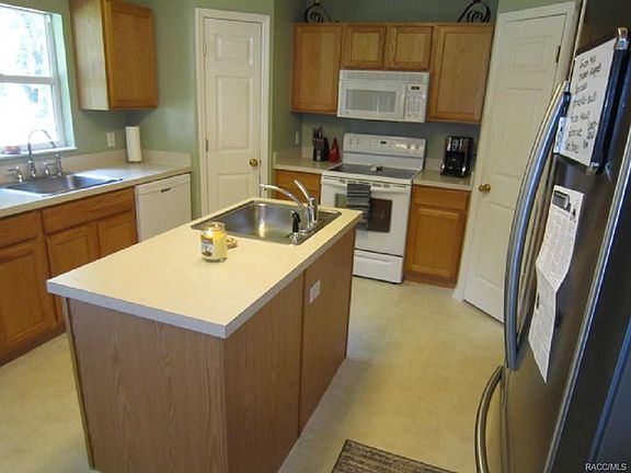 3rd image of 8380 N Pocono Dr