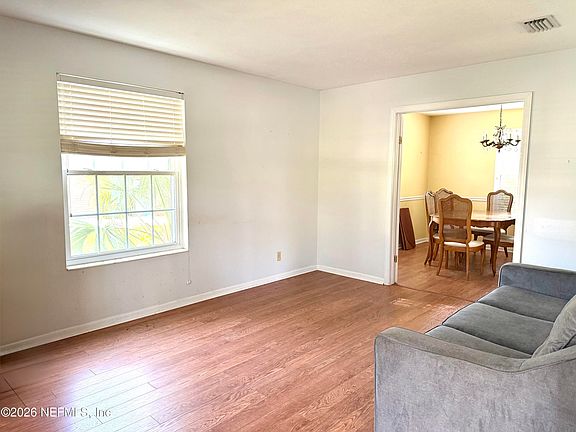 3rd image of 8632 BRIERWOOD Road