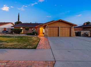 11226 Red Hawk Ln, El Paso, TX 79936