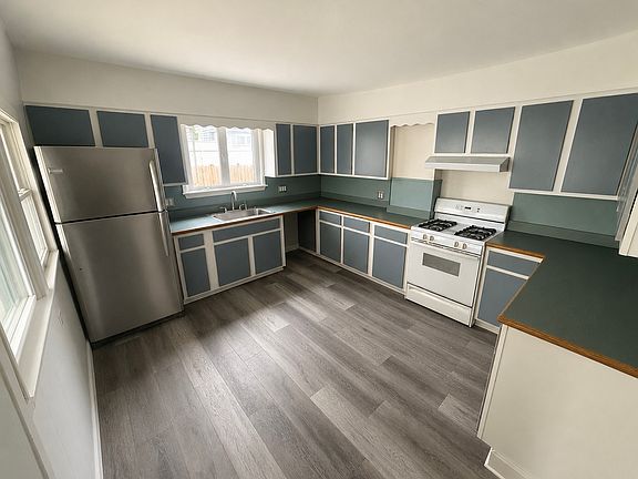 2nd image of 6 Cross St #1