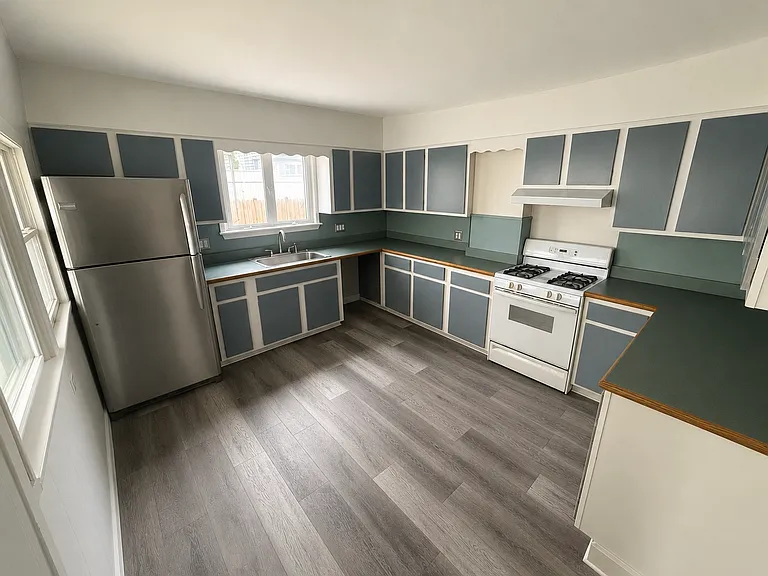 6 Cross St #1 — Photo 1