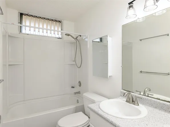 95-273 Waikalani Dr APT D1102, Mililani, HI 96789