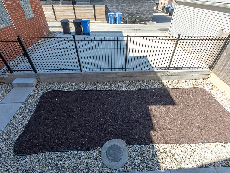 2036 N Hoyne Ave #2 — Photo 23